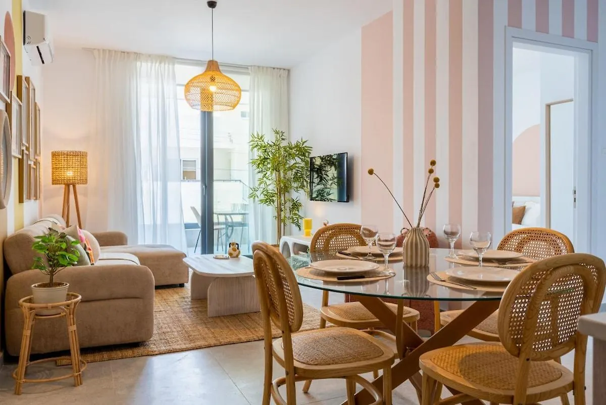 Lunette - Artful 1-Br Apartment & Balcony In Larnaca 0*,  Cyprus