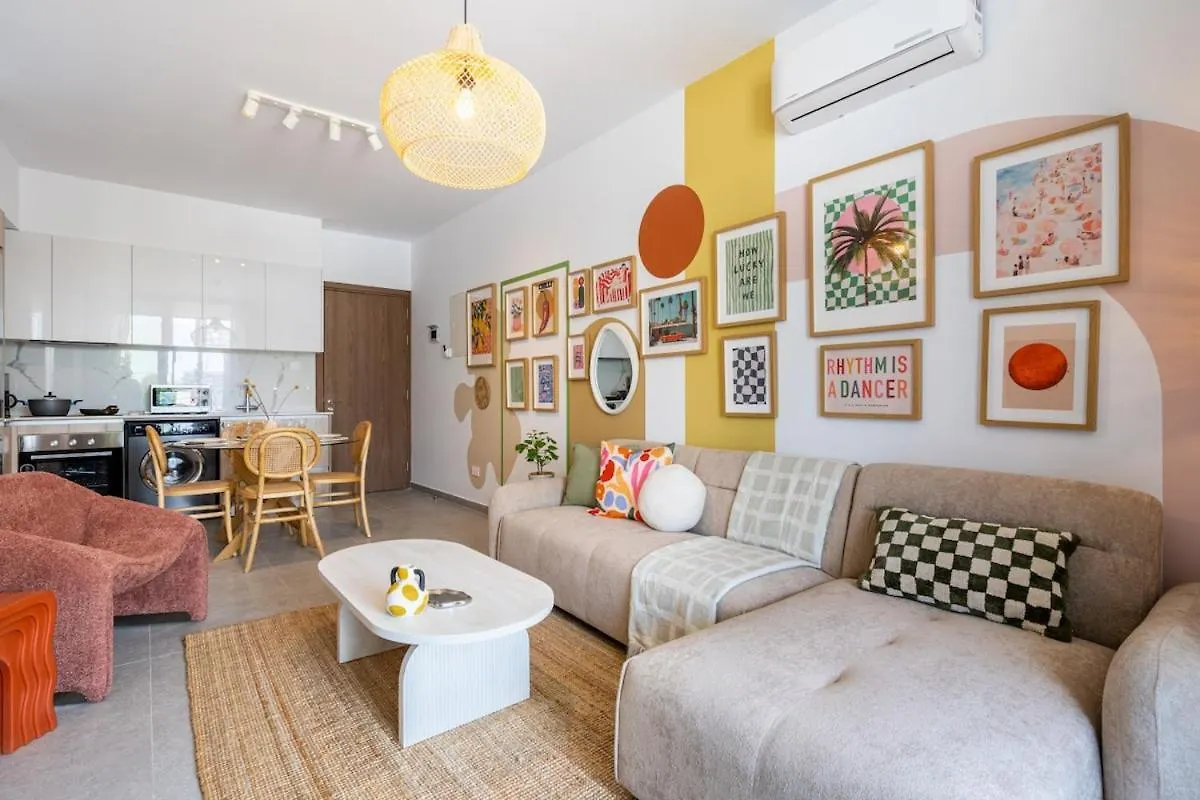 Lunette - Artful 1-Br Apartment & Balcony In Larnaca Cyprus
